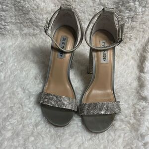 Steve Madden Rhinestones ankle strap sandals gray satin trim size 8M